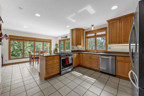 3205 Reston Court NE Cedar Rapids IA 52402