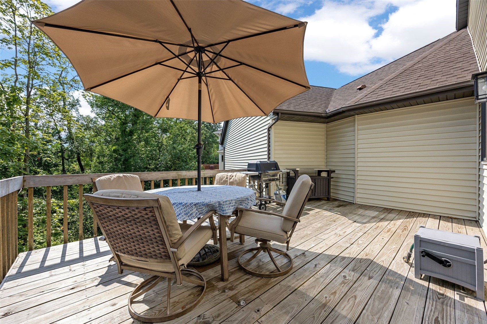 3205 Reston Court NE Cedar Rapids IA 52402