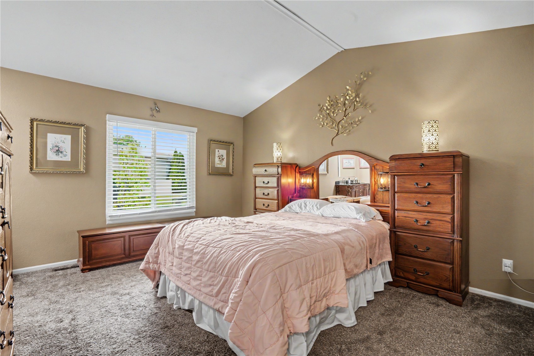 2152 Cherry Lane NE Cedar Rapids IA 52402