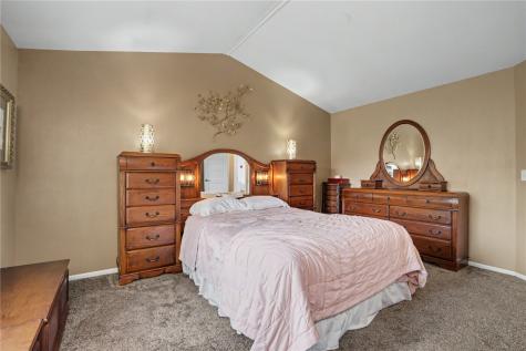 2152 Cherry Lane NE Cedar Rapids IA 52402
