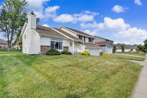 2152 Cherry Lane NE Cedar Rapids IA 52402