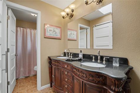 2152 Cherry Lane NE Cedar Rapids IA 52402