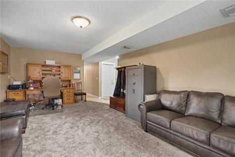 2152 Cherry Lane NE Cedar Rapids IA 52402