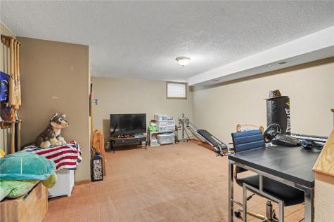 2152 Cherry Lane NE Cedar Rapids IA 52402