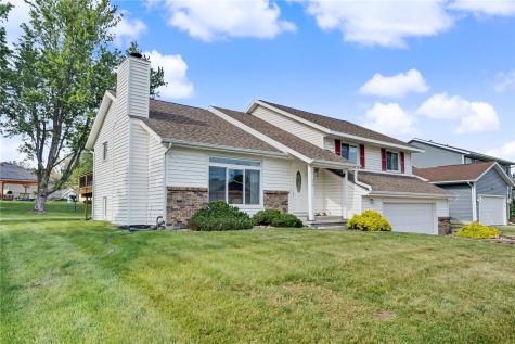 2152 Cherry Lane NE Cedar Rapids IA 52402