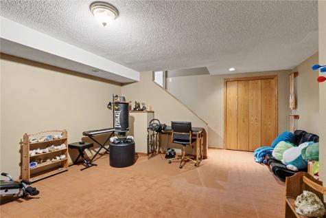 2152 Cherry Lane NE Cedar Rapids IA 52402