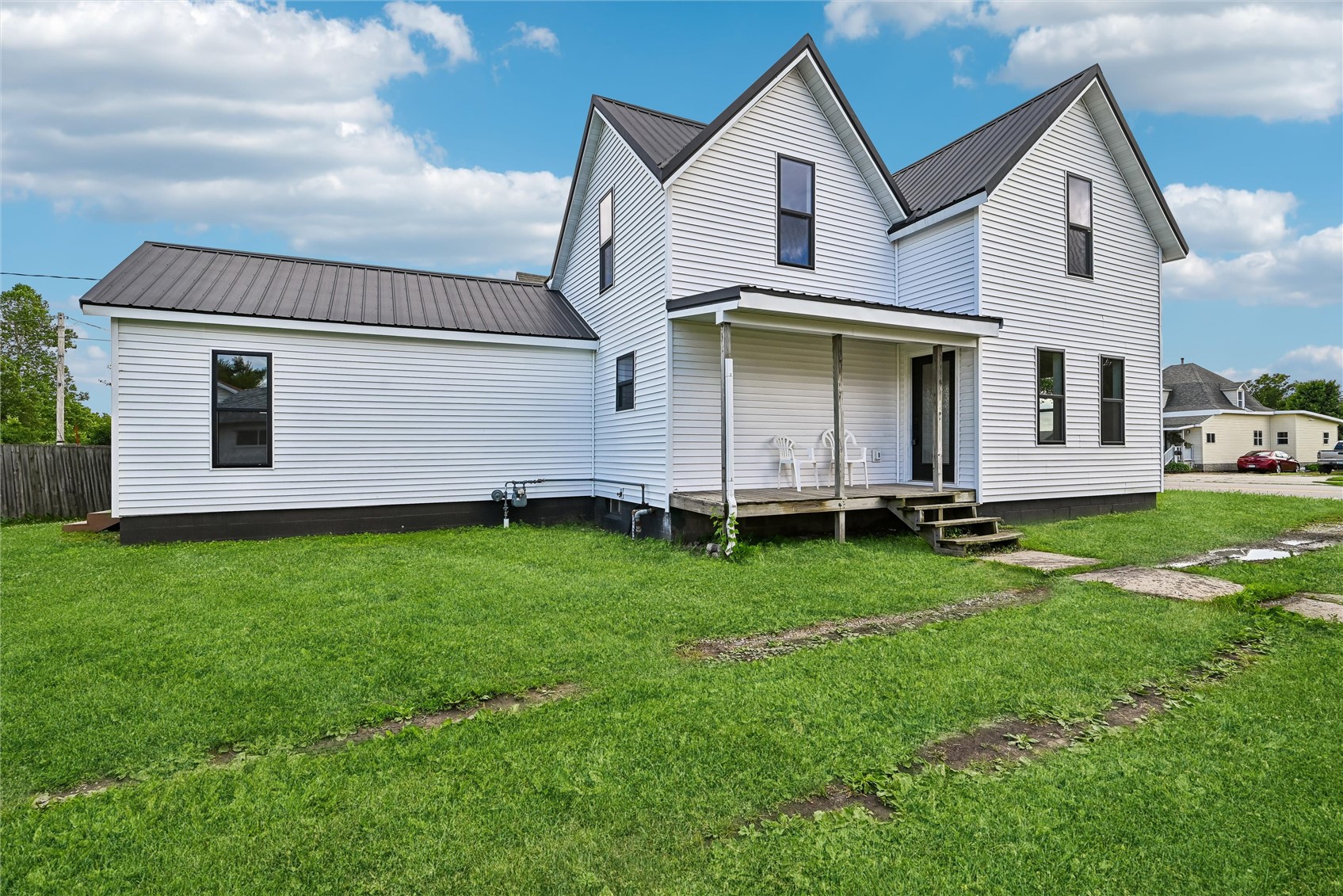 615 7th Avenue Belle Plaine IA 52208