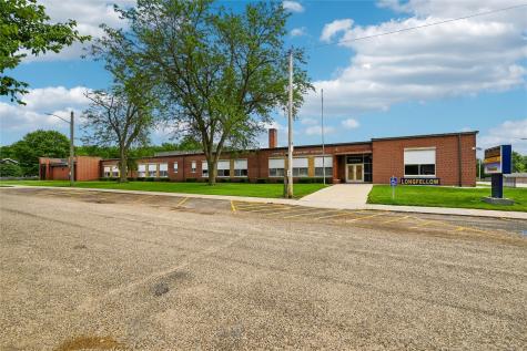 615 7th Avenue Belle Plaine IA 52208