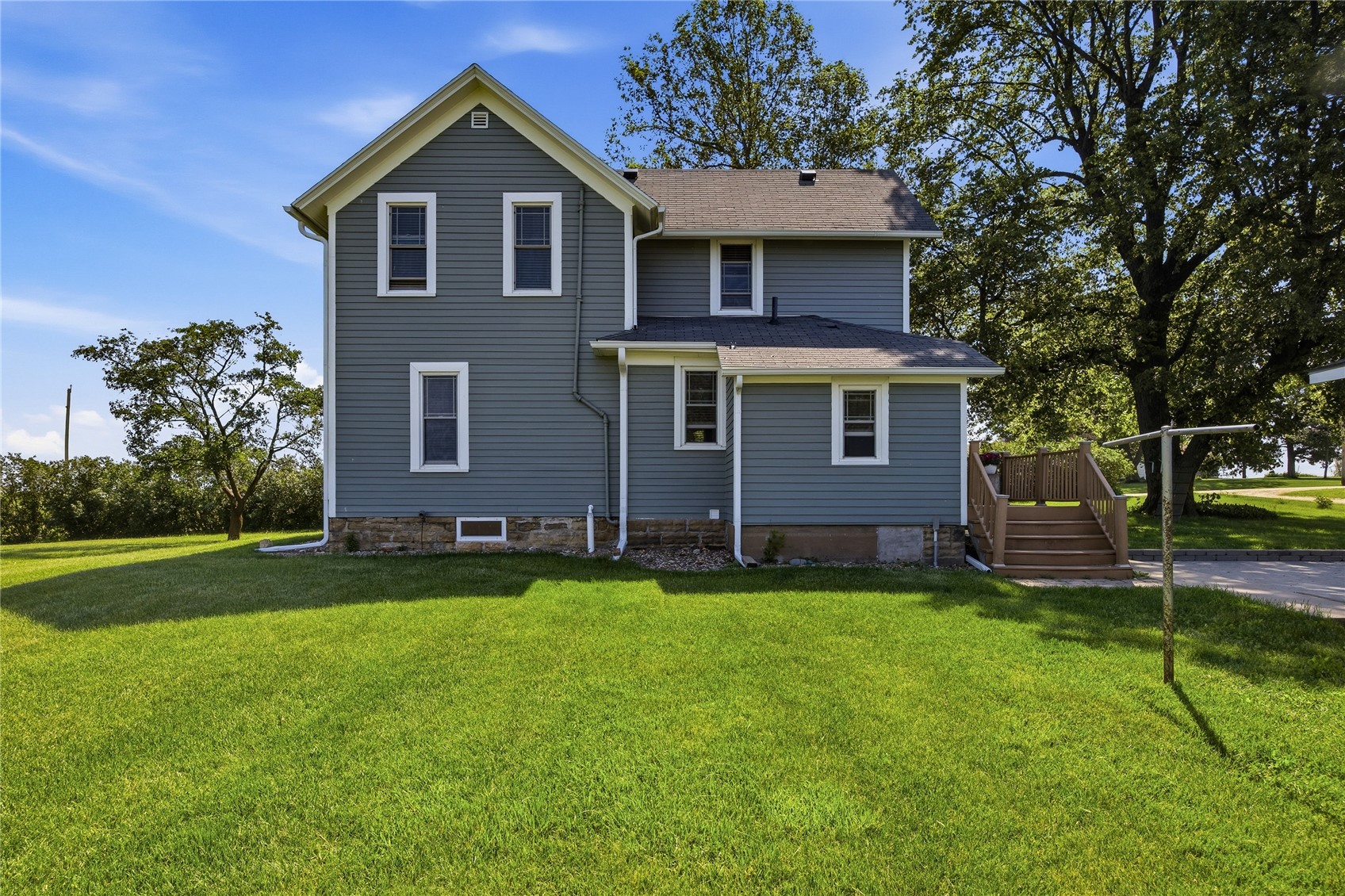 15403 140th Avenue Monticello IA 52310