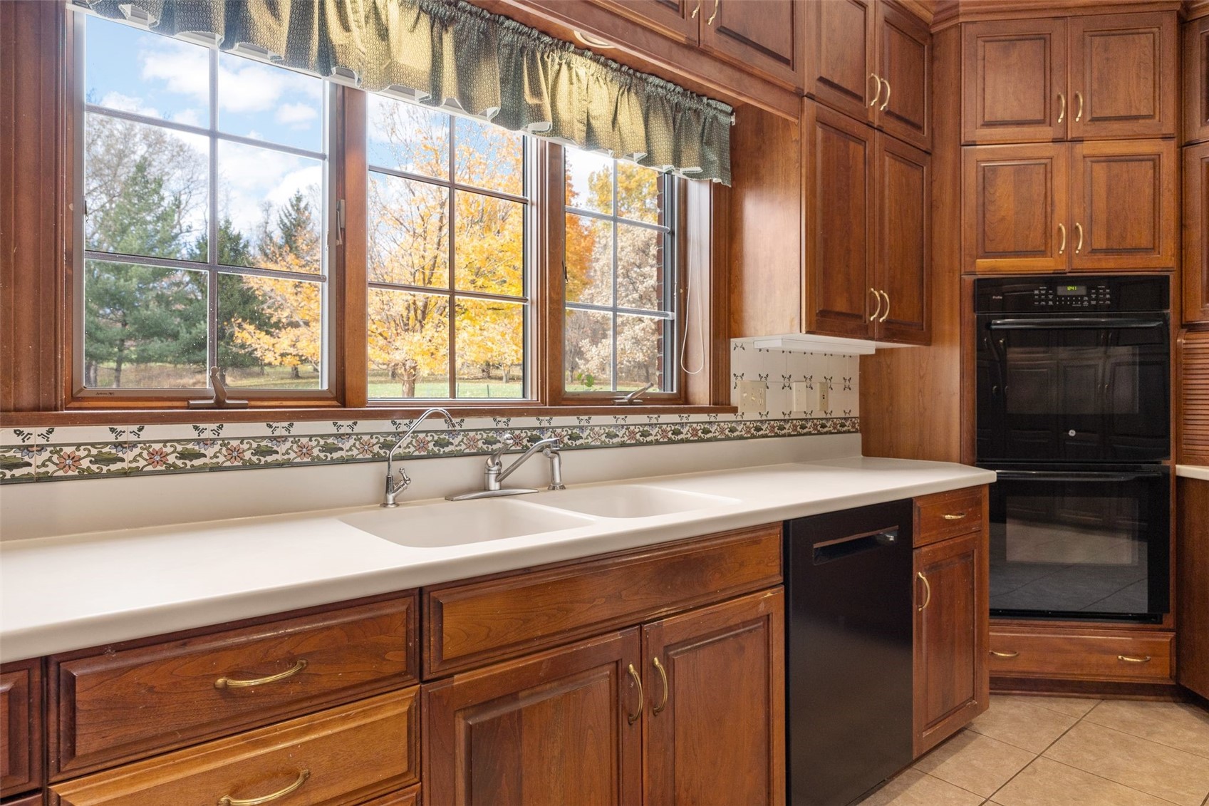 14 Oak Park Place NE Iowa City IA 52240