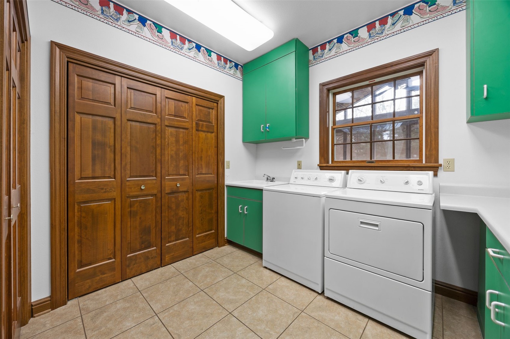 14 Oak Park Place NE Iowa City IA 52240