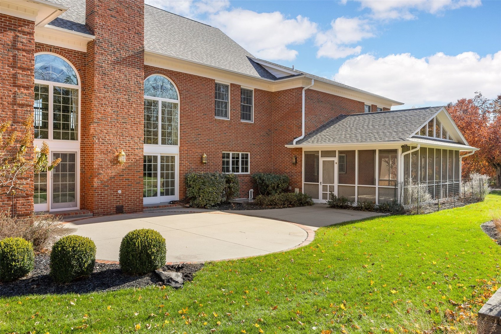 14 Oak Park Place NE Iowa City IA 52240