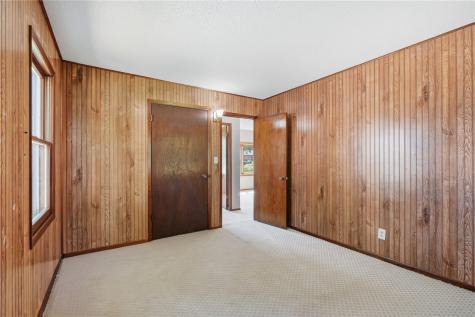 5430 Vermont Street SW Cedar Rapids IA 53404