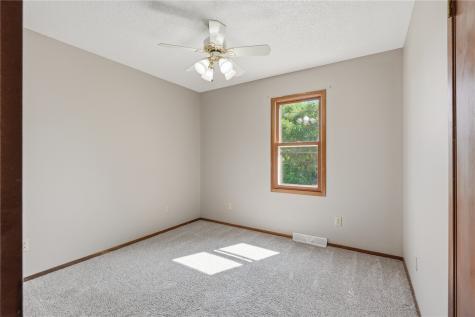 5430 Vermont Street SW Cedar Rapids IA 53404