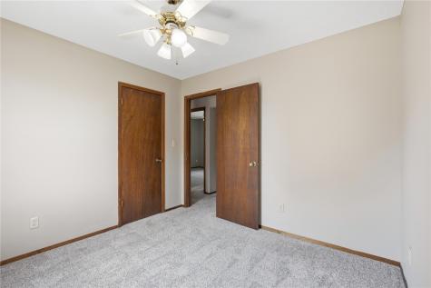 5430 Vermont Street SW Cedar Rapids IA 53404