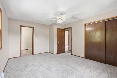 5430 Vermont Street SW Cedar Rapids IA 53404