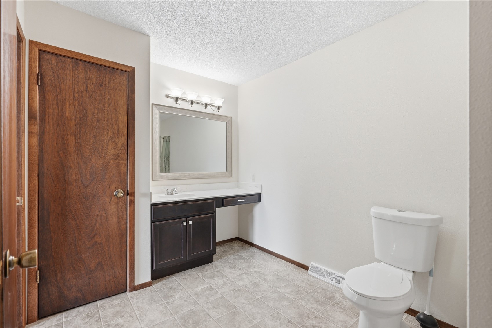 5430 Vermont Street SW Cedar Rapids IA 53404