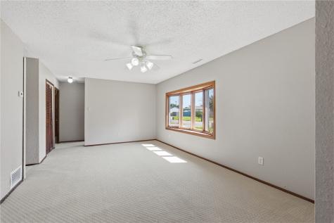 5430 Vermont Street SW Cedar Rapids IA 53404