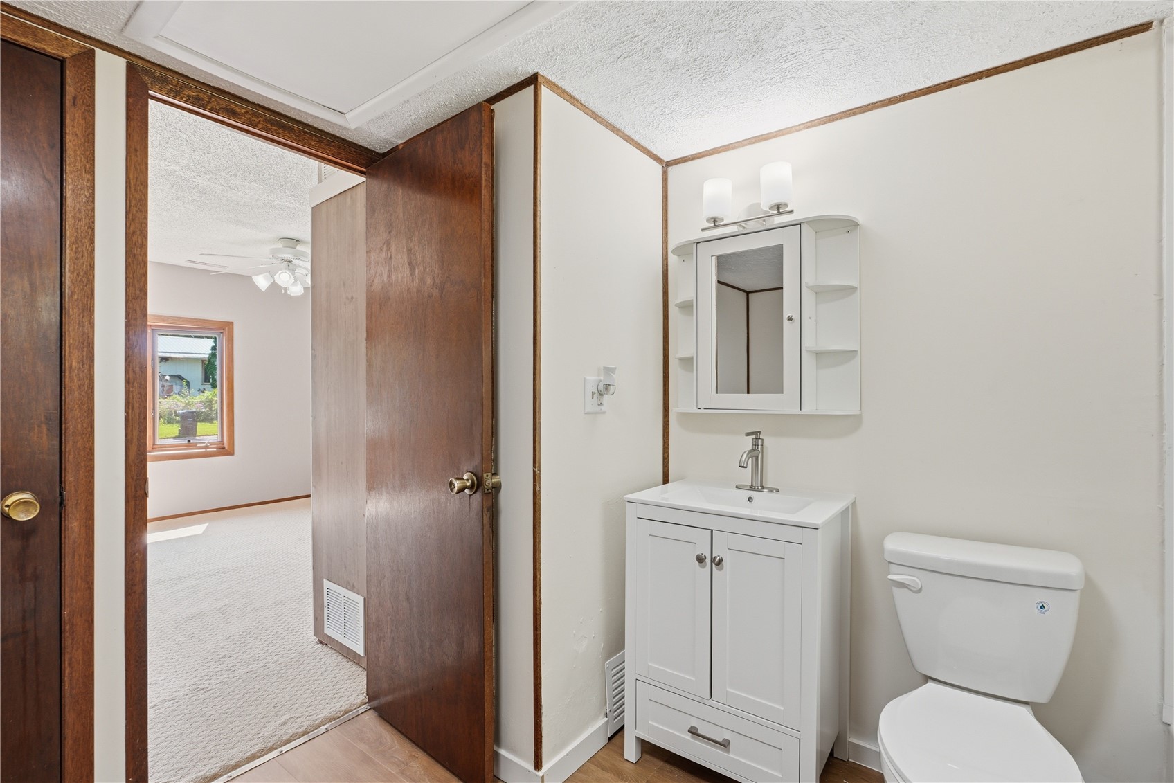 5430 Vermont Street SW Cedar Rapids IA 53404