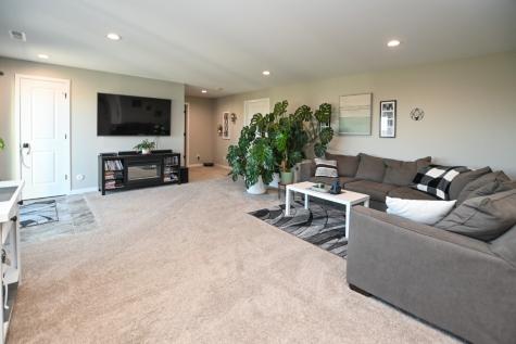 1807 Wycliffe Court SW Cedar Rapids IA 52404