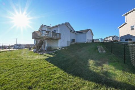 1807 Wycliffe Court SW Cedar Rapids IA 52404