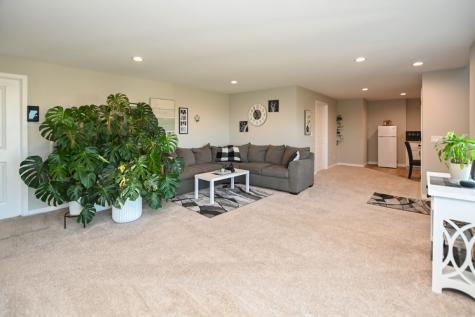 1807 Wycliffe Court SW Cedar Rapids IA 52404