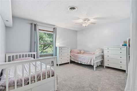 6920 Chelsea NE Cedar Rapids IA 52402