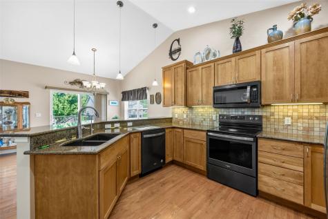 440 Driftwood Lane Fairfax IA 52228