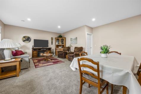 440 Driftwood Lane Fairfax IA 52228