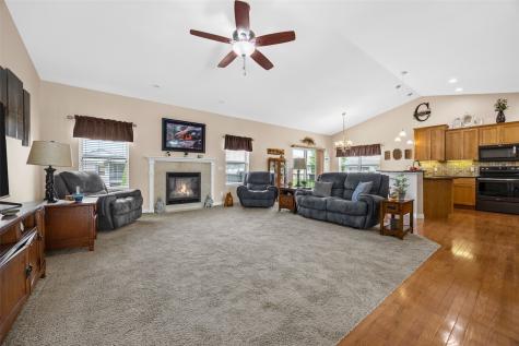 440 Driftwood Lane Fairfax IA 52228
