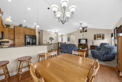 440 Driftwood Lane Fairfax IA 52228