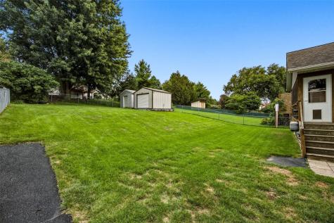 1773 Parkway Drive Iowa City IA 52241