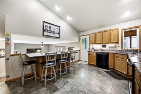 1773 Parkway Drive Iowa City IA 52241