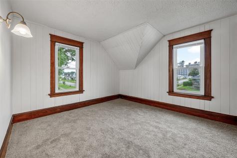 826 10th Avenue Cedar Rapids IA 52404