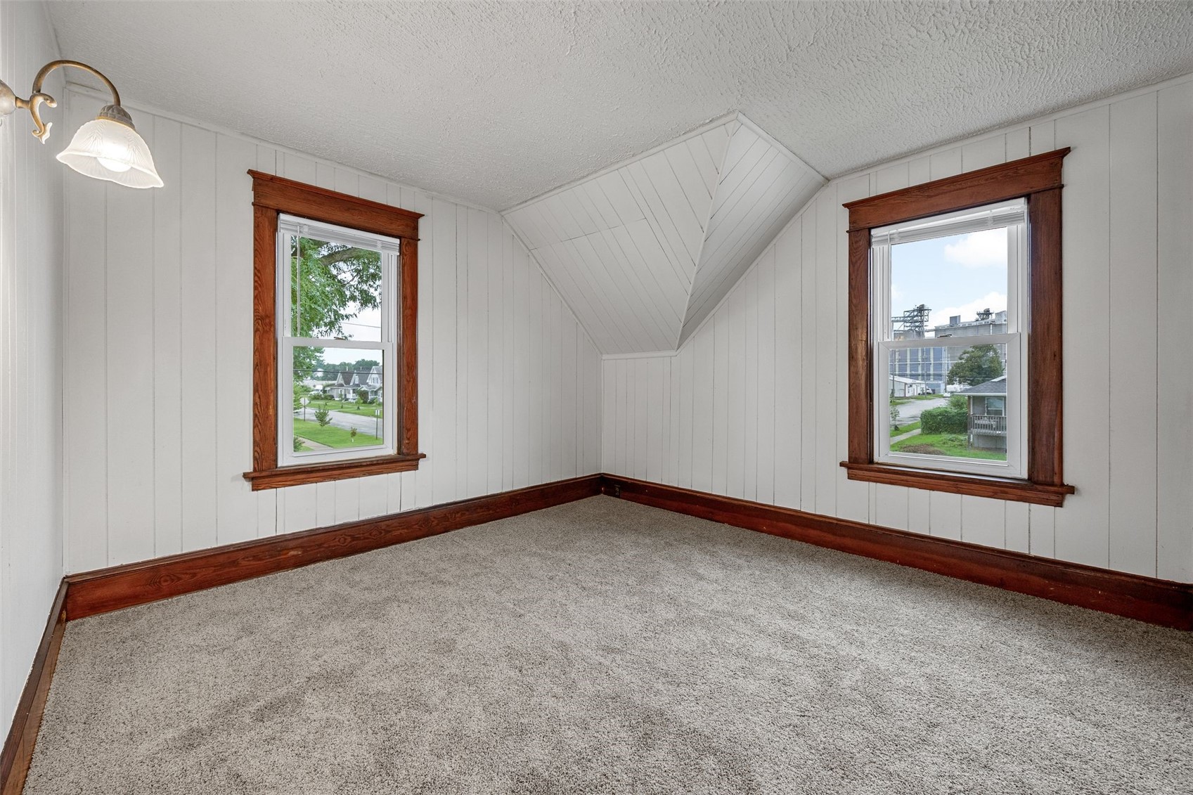 826 10th Avenue Cedar Rapids IA 52404
