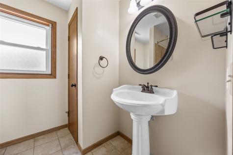 3222 6th Street Marion IA 52302