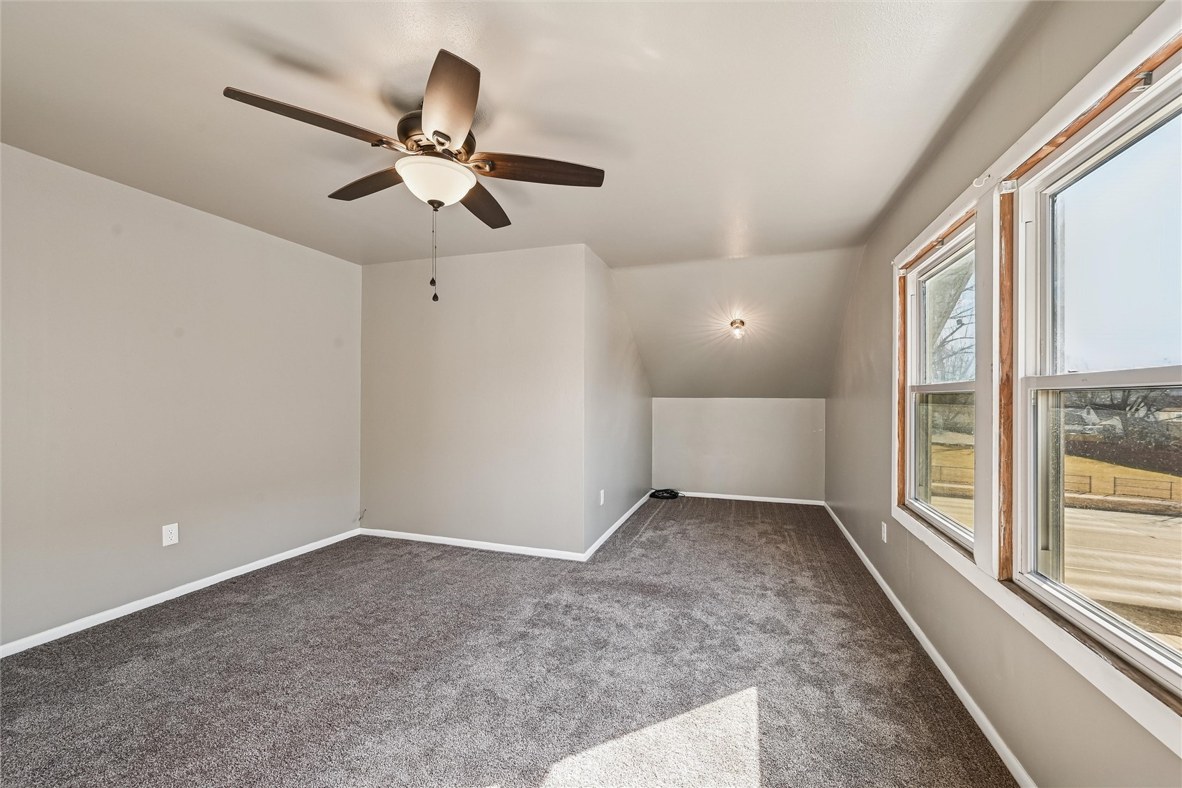 1602 1st Avenue NW Cedar Rapids IA 52405