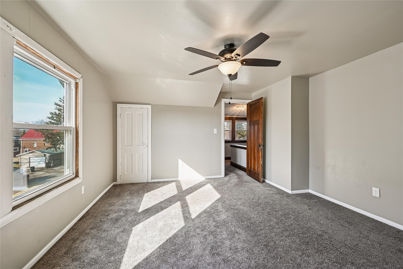 1602 1st Avenue NW Cedar Rapids IA 52405