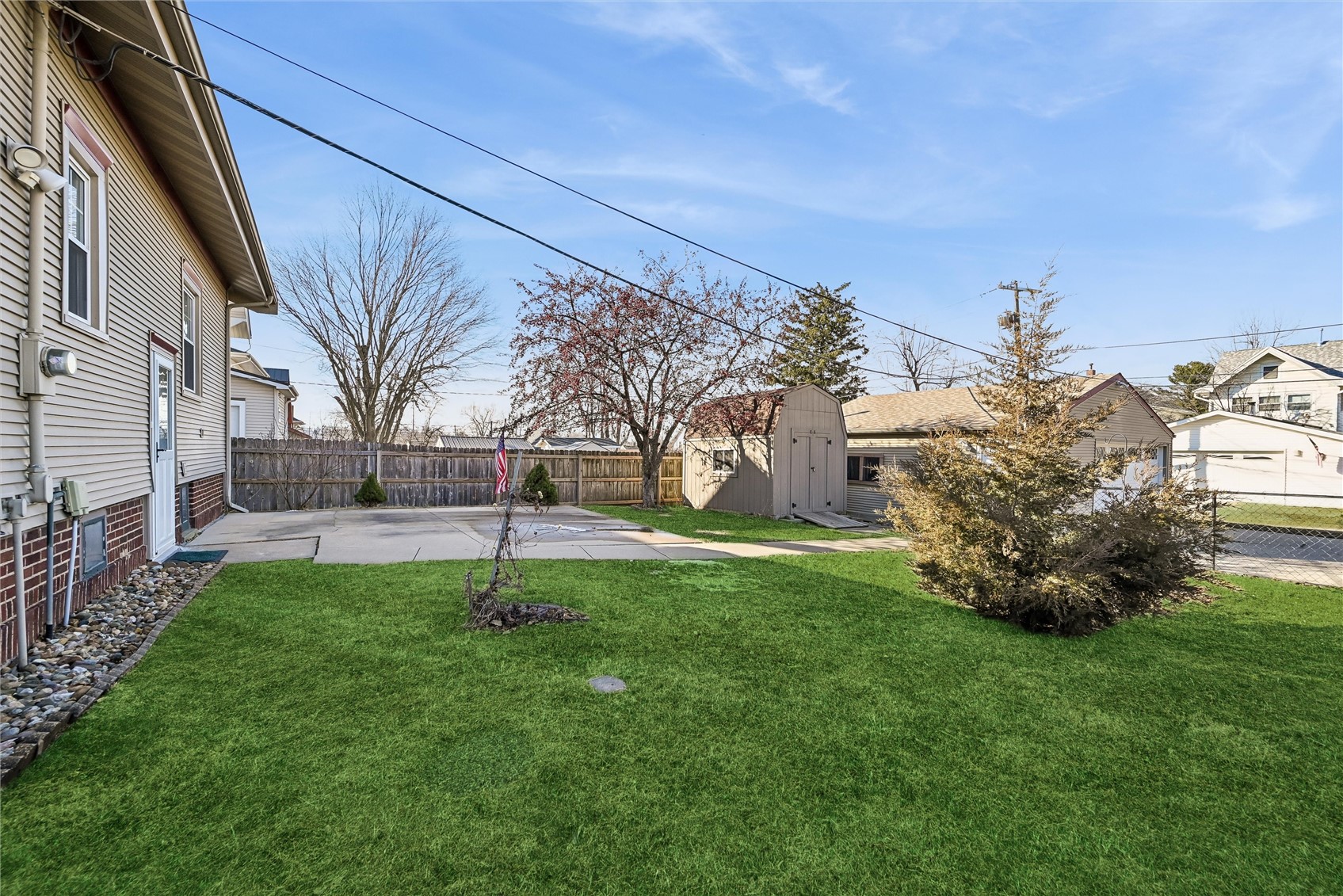 1602 1st Avenue NW Cedar Rapids IA 52405
