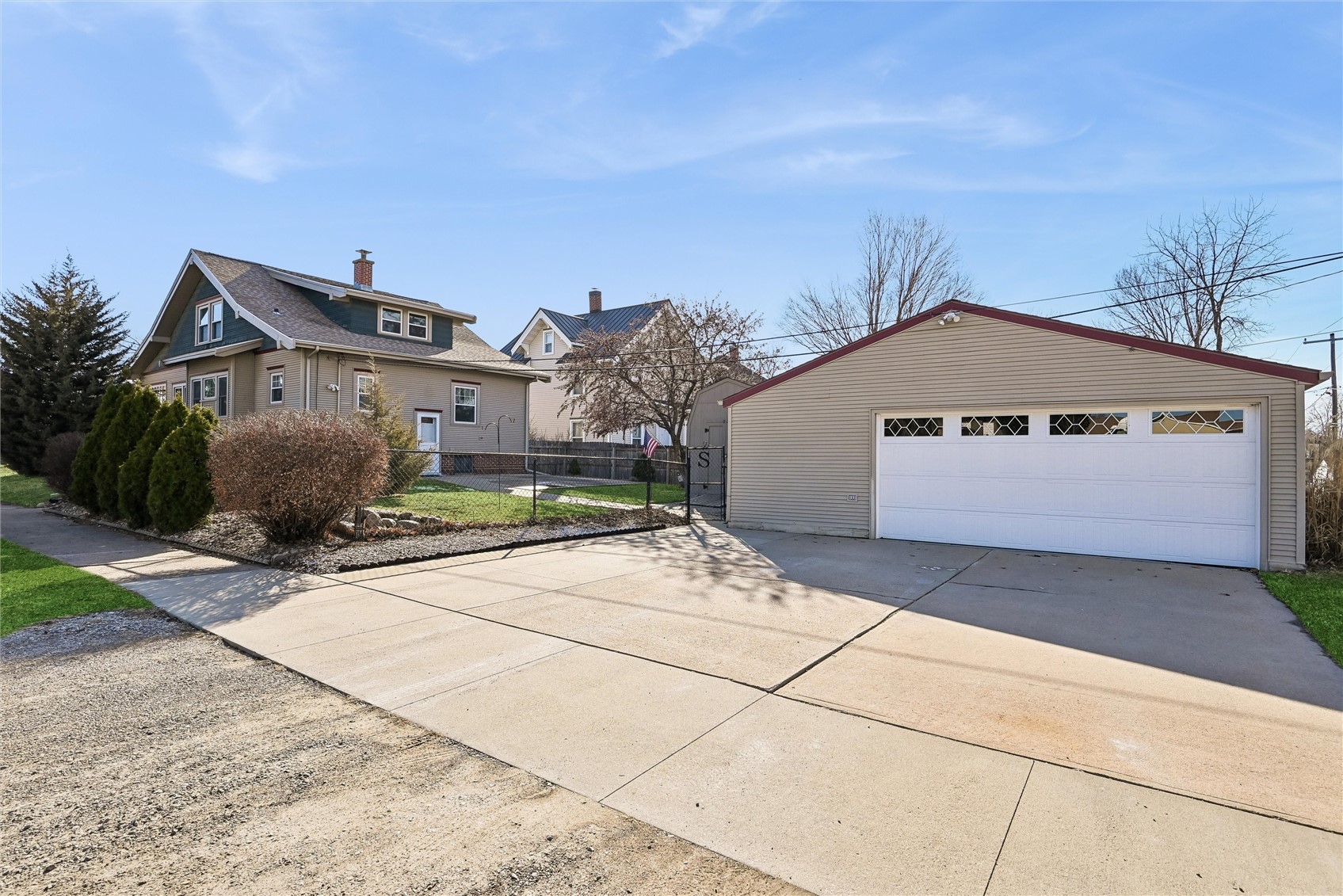 1602 1st Avenue NW Cedar Rapids IA 52405