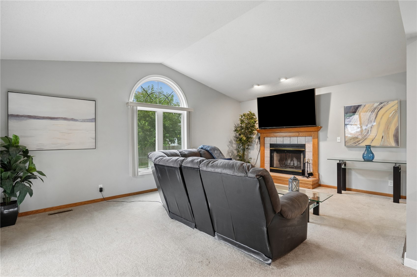 6605 Council Street NE Cedar Rapids IA 52402