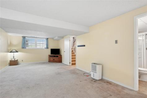 6605 Council Street NE Cedar Rapids IA 52402