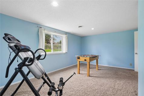 6605 Council Street NE Cedar Rapids IA 52402