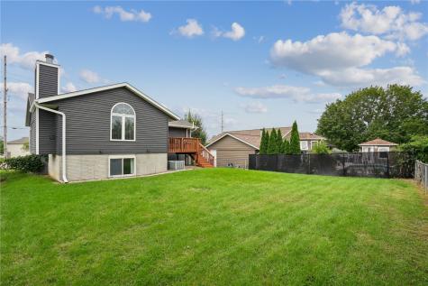 6605 Council Street NE Cedar Rapids IA 52402