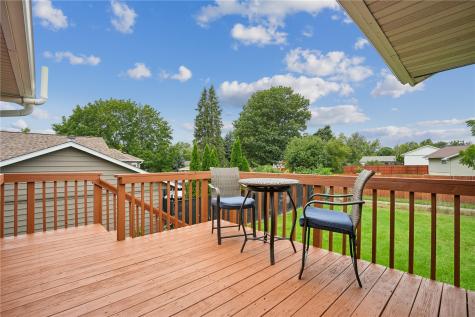 6605 Council Street NE Cedar Rapids IA 52402