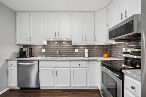 6605 Council Street NE Cedar Rapids IA 52402