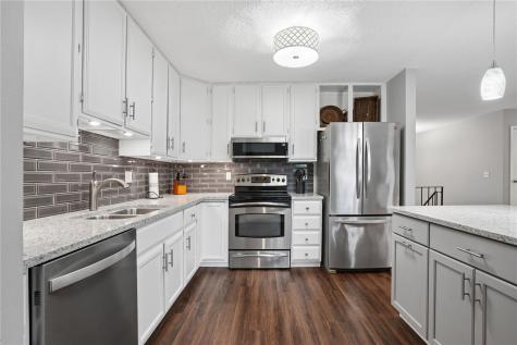 6605 Council Street NE Cedar Rapids IA 52402