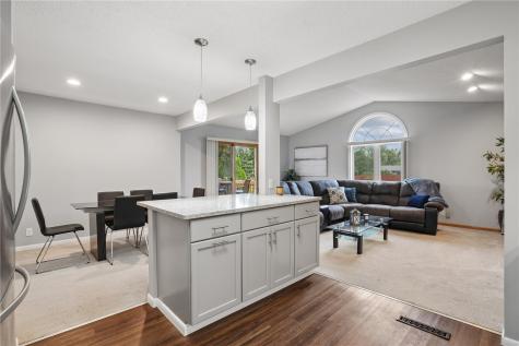 6605 Council Street NE Cedar Rapids IA 52402