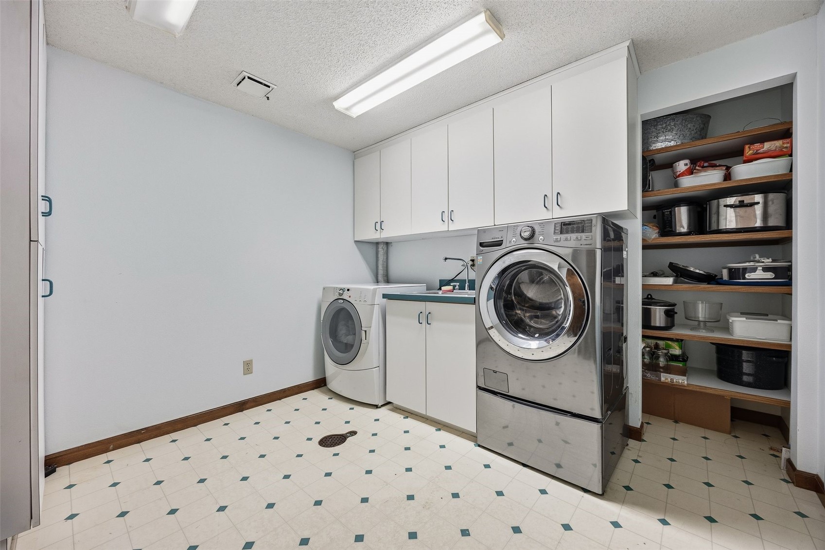 3004 Orrian Drive SE Cedar Rapids IA 52403