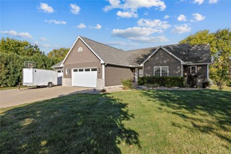 1206 Winchester Circle NE Swisher IA 52338